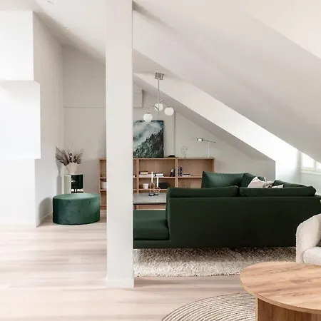 Lägenhet 2ndhomes Beautiful, 2br Attic In Kruununhaka *