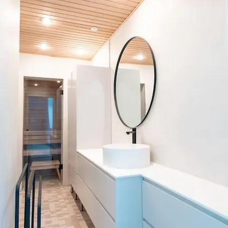Apartament 2ndhomes Beautiful, 2br Attic In Kruununhaka Helsinki